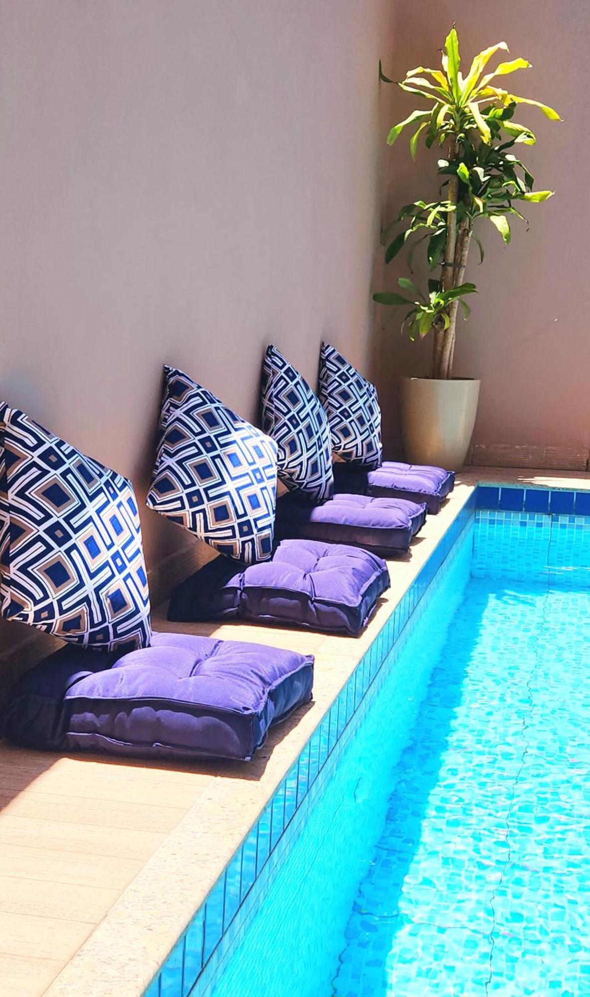Noa Hotel